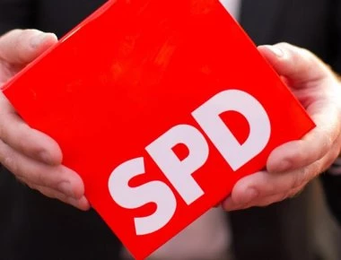 Γερμανός πολιτικός (SPD): Η Ελλάδα σύντομα θα σταθεί στα πόδια της